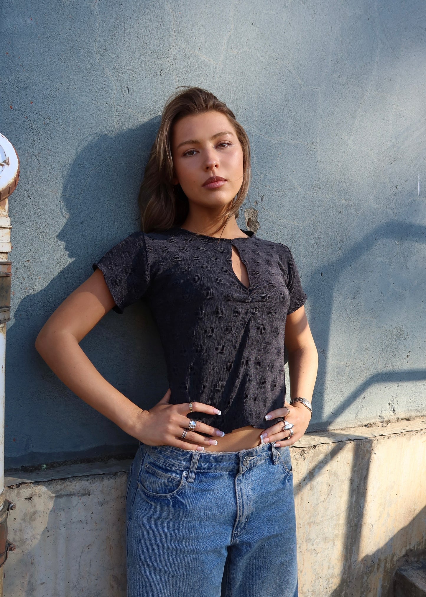 Keyhole Tee - Charcoal
